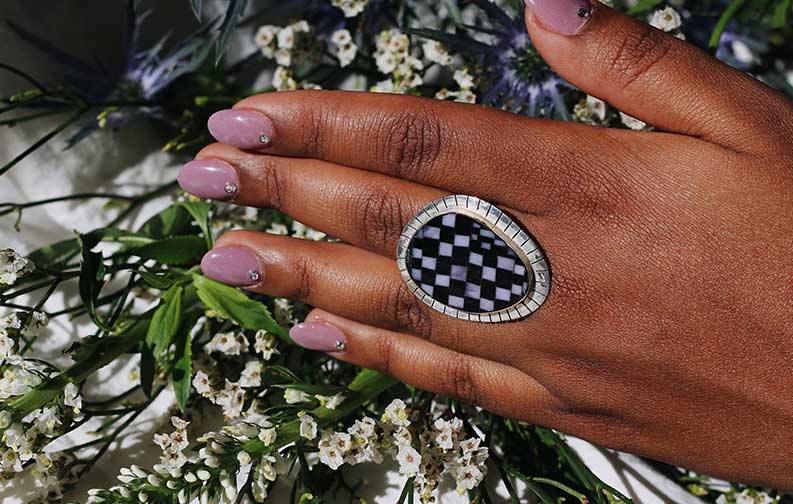 Make a Statement with Bold Jewelry: Tips and Tricks for Choosing the Perfect Pieces