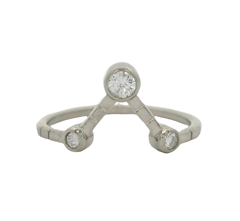 PAIRS WITH: Apex solitaires, Reika, Poire